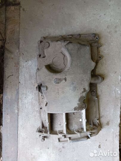 Масляный поддон двигателя