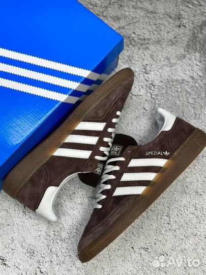 Кроссовки adidas spezial