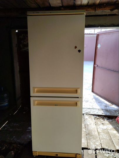 Холодильник бирюса