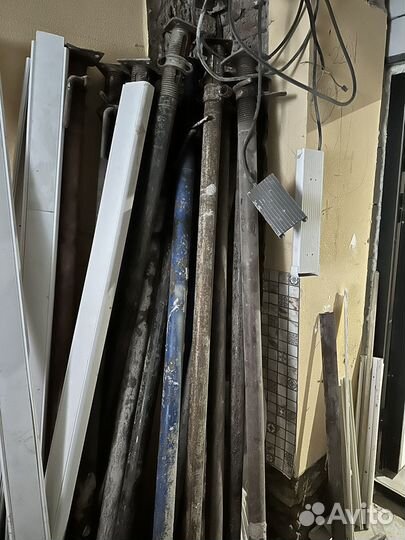 Домкрат ригеля