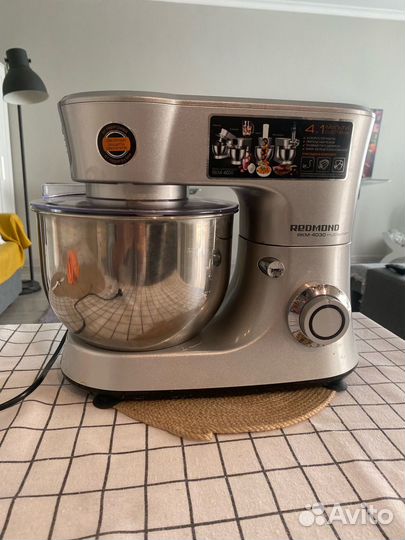 Кухонный комбайн redmond 4030