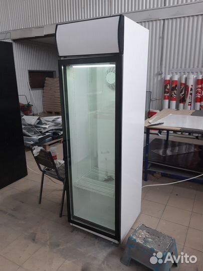Холодильный шкаф витрина б/у
