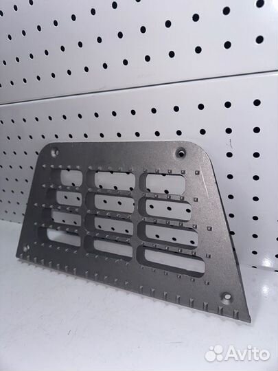 Решетка подножки нижняя Daf Xf95 Xf105