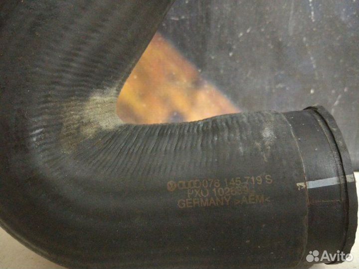 Патрубок интеркулера Audi Allroad C5 ARE 2001