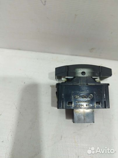 Кнопка освещения панели приборов Kia Cerato 3