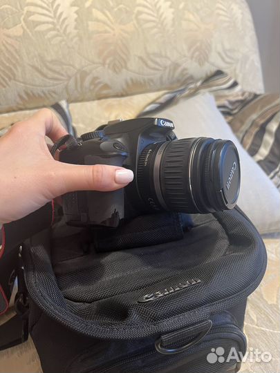 Зеркальный фотоаппарат canon 1000d