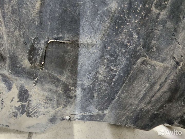 Подкрыльник Тайота камри v70 передний правый