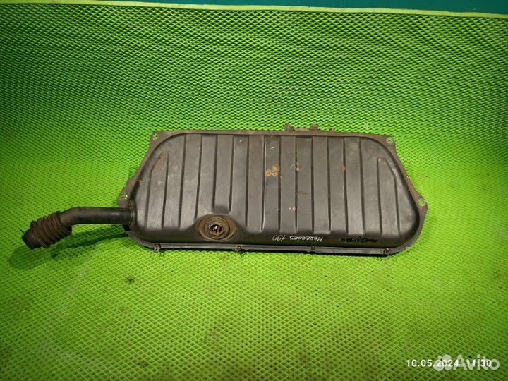 Бак топливный Mercedes W190 1990