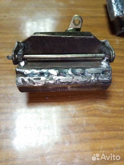 Ручка багажника mitsubishi pajero io