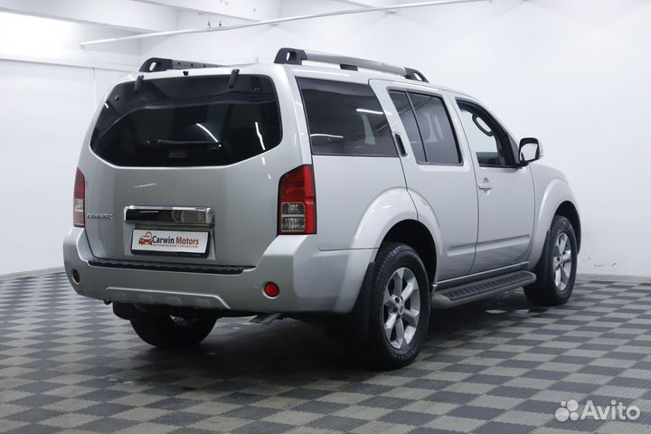 Nissan Pathfinder, 2012
