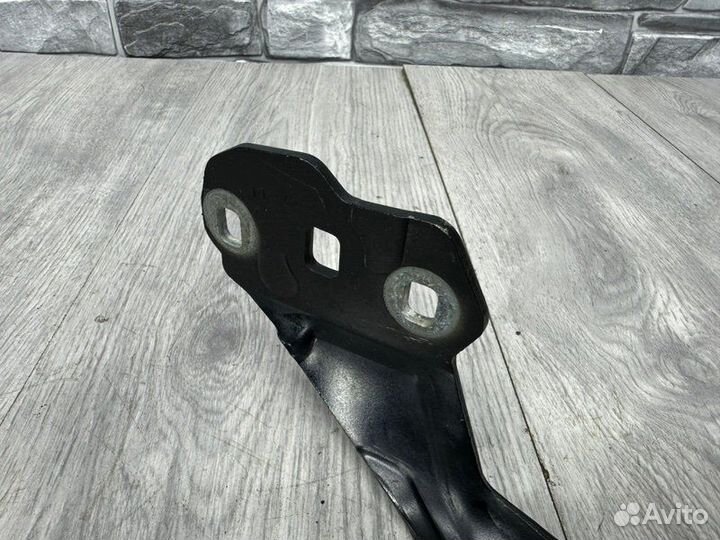 Петля капота правая Ford Mondeo 4 2012