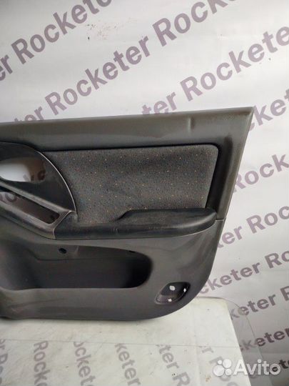 Обшивка двери передняя правая Hyundai Elantra XD