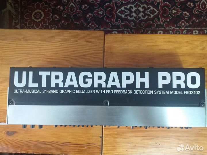 Эквалайзер behringer 3102