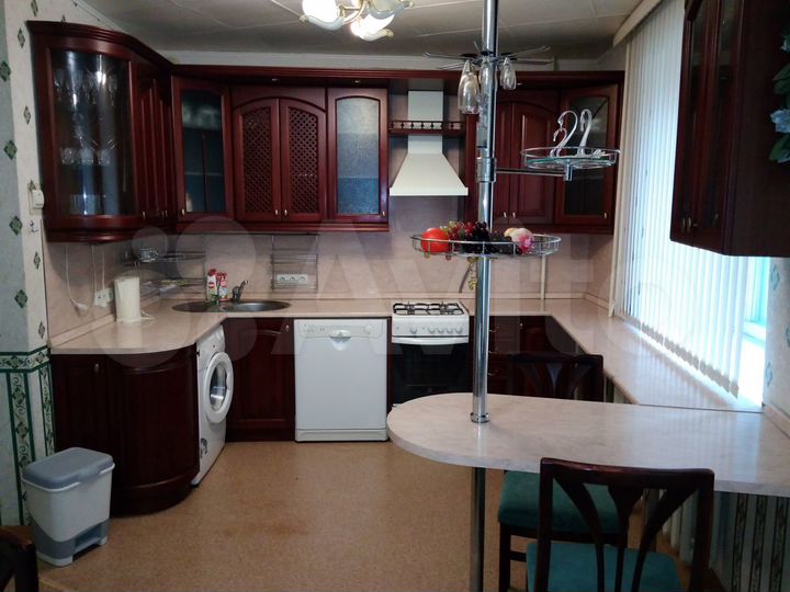 3-к. квартира, 103 м², 1/5 эт.