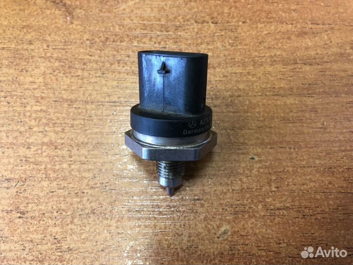 Датчик давления топлива Mercedes GLK X204 M276