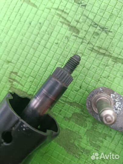 Шток и балансир механизма выбора 5 ст МКПП VAG