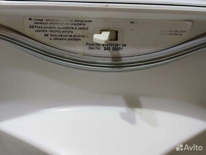 Electrolux с вертикальной загрузкой 6 кг 1000 об