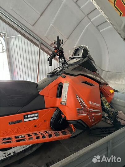 SKI-DOO sammit X 154 800R etec