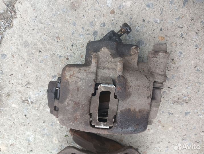 Тормозной суппорт ford escort 1.8 d