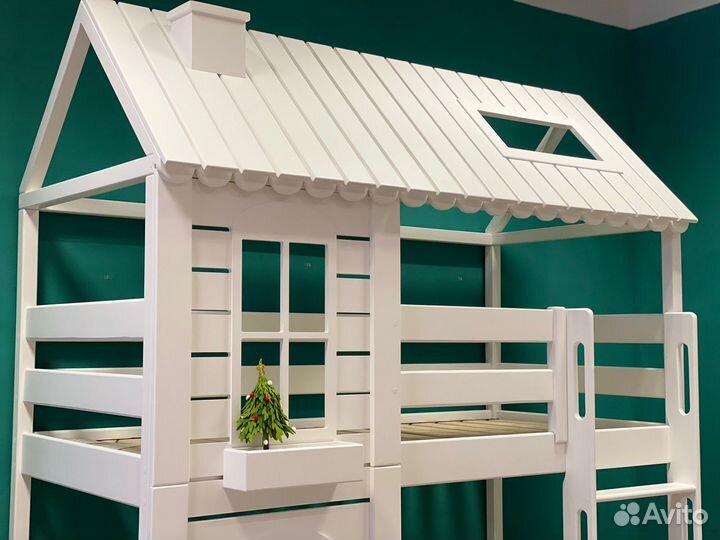 Двухъярусная кровать