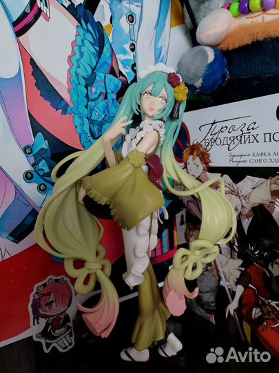 Фигурка Мику