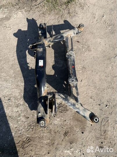 Подрамник задний Audi Q3 2013