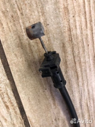 Трос замка двери задний Ford Focus 2 хетчбек 1.6