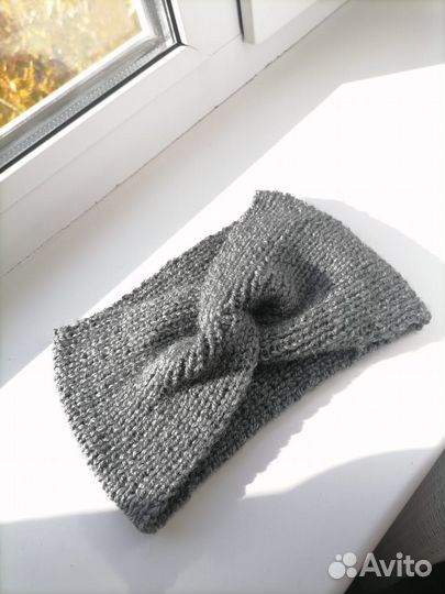 Повязка на голову вязаная