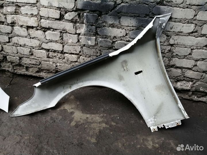 Крыло переднее белое бмв Е60 Е61