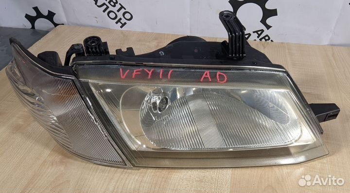 Фара Nissan Wingroad