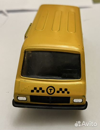 Модель автомобиля раф 2203 маршрутное такси