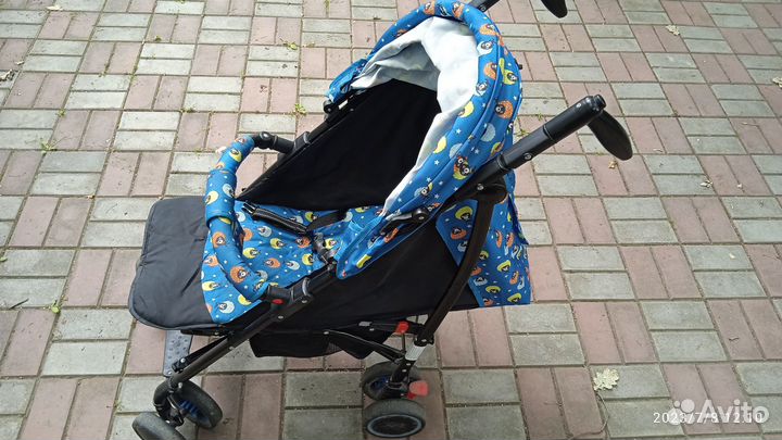 Детская прогулочная коляска Rich Family