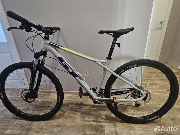 Велосипед GT avalanche comp 27.5