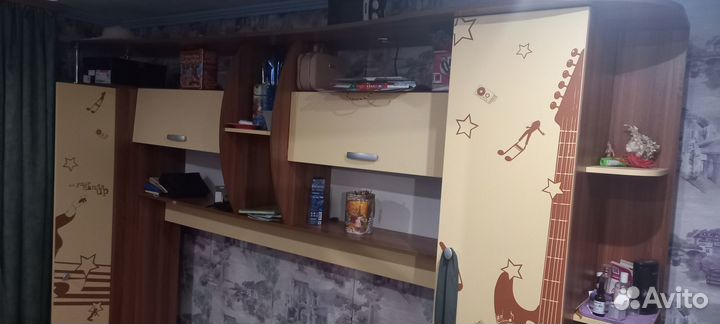 Продаю подростковую стенку