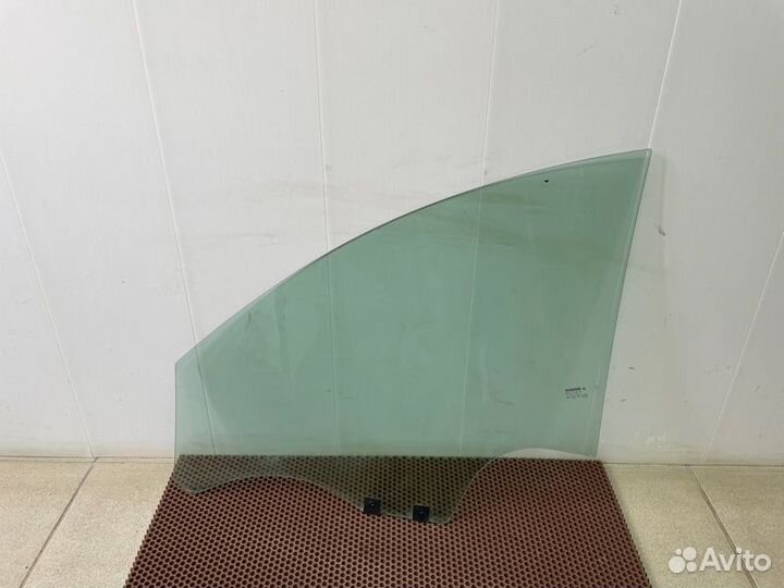 Стекло двери переднее правое Renault Logan