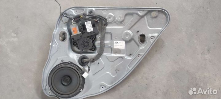 Стеклоподъемник задний правый Ford Kuga