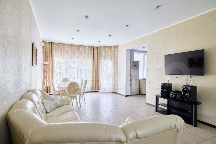 Дом 250 м² на участке 10 сот.