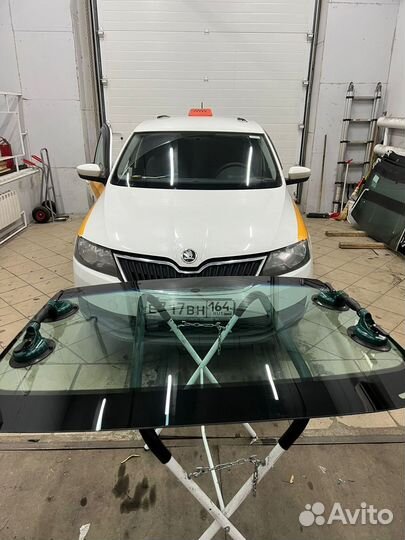 Лобовое стекло Шкода Октавия