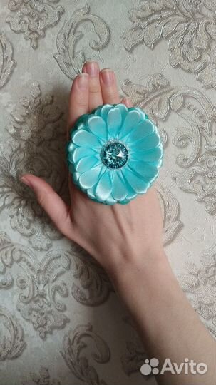 Заколки, резинки,украшения для волос, броши