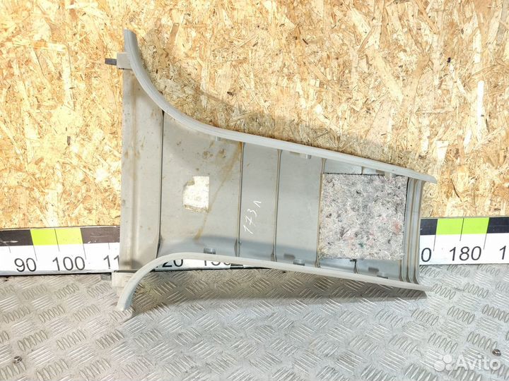 Обшивка стойки левая Audi A6 c6 C6