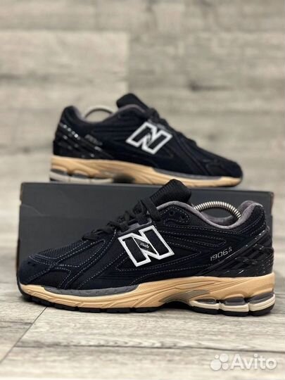 Кроссовки New balance 1906R натуральная замша