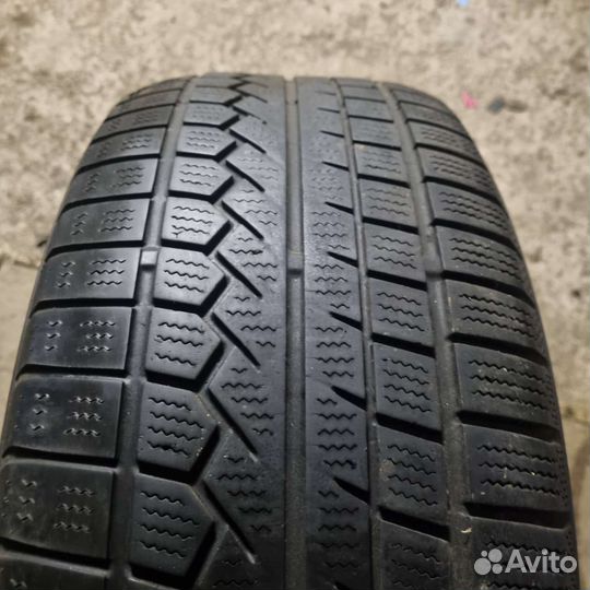 Toyo Open Country W/T 235/55 R17 103V