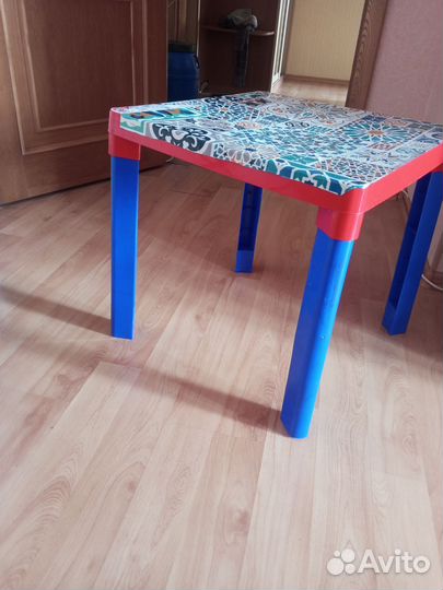 Столик детский отдам