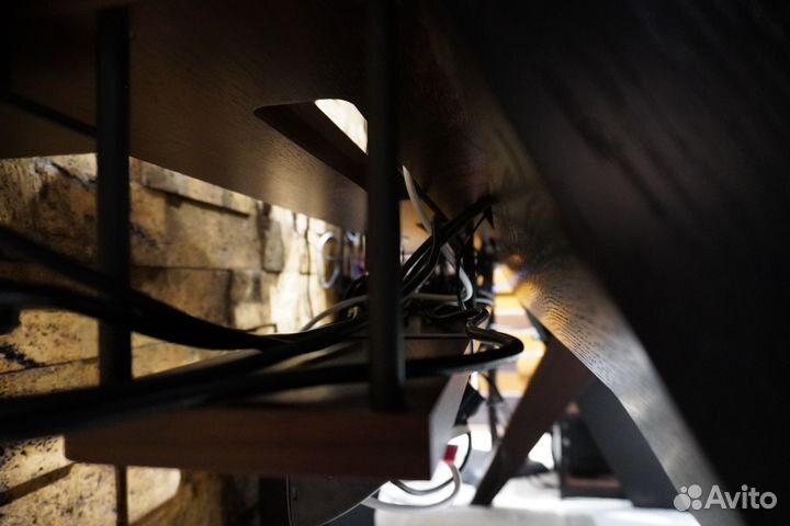 Студийный стол аранжировщика StudioDesk EX