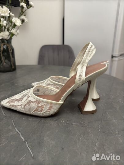 Кружевные туфли женские