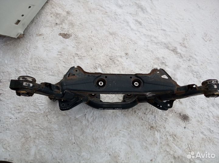 Задняя балка Land Rover Discovery Sport 2014