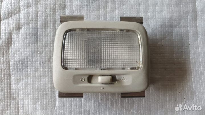 Плафон потолочный Mitsubishi Outlander 3