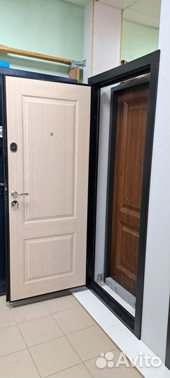 Дверь входная 