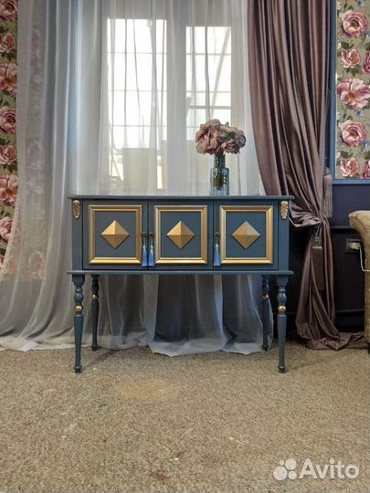 Тумба трехдверная