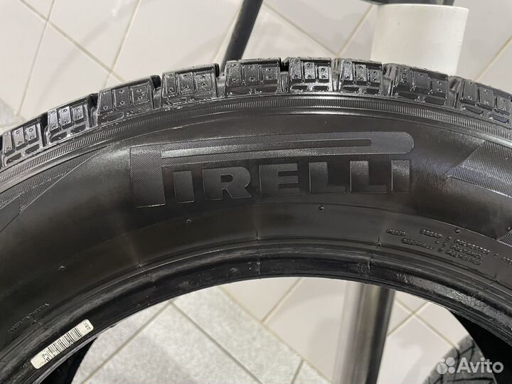 Pirelli Ice Zero FR 225/60 R17